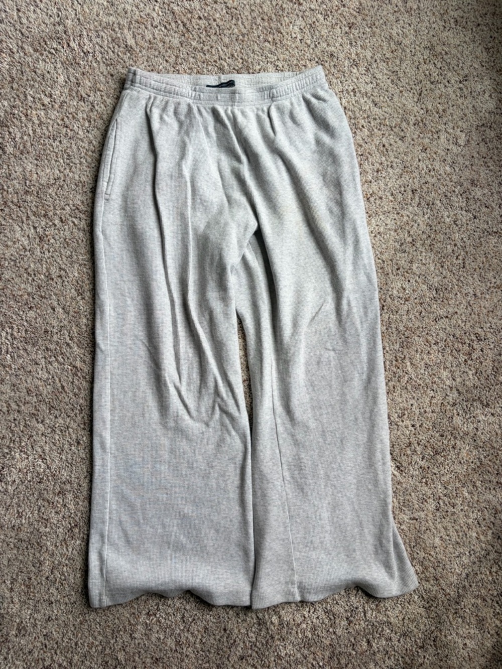 Brandy Melville Heather Light Gray Ribbed Knit Top - Picture 2 of 2